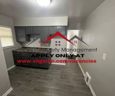 Main picture of 3774 Lincoln St