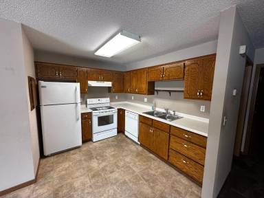 Main picture of 812 6th Ave NE