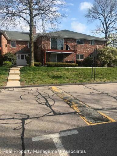 Main picture of 18 Fountain Ln