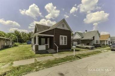 Main picture of 1109 E 8th St