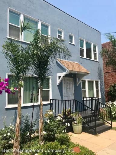 Main picture of 135 W 5th St
