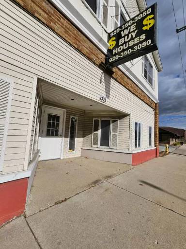 Main picture of 1525 University Ave