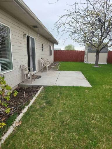 Main picture of 212 E Linden Ave