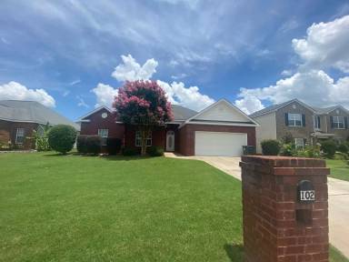 Main picture of 102 Bryce Dr