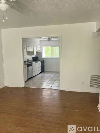 Main picture of 127 Whispering Oaks Ln