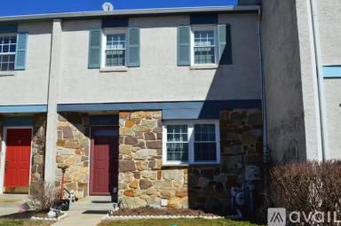 Main picture of 2510 Fieldcrest Ave