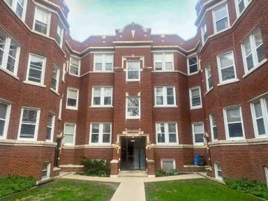 Main picture of 6421 N Greenview Ave
