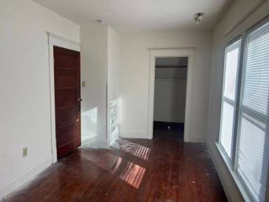 Main picture of 620 S 2nd St