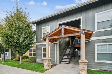 Main picture of 690 SE 5th Ave
