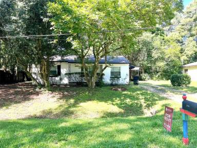 Main picture of 3927 Roswell Dr
