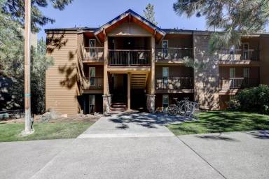 Main picture of 18575 SW Century Dr