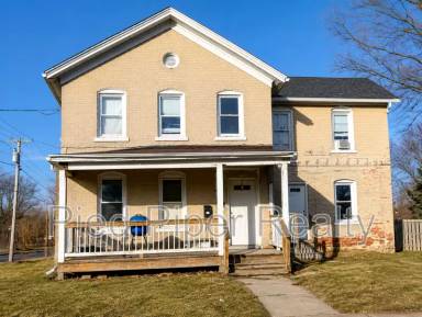 Main picture of 504 E Winneshiek St