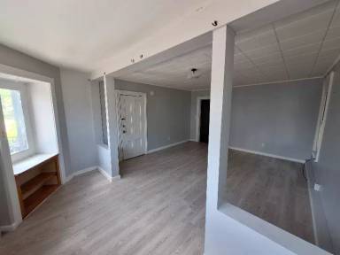 Main picture of 87 W Pierpont St