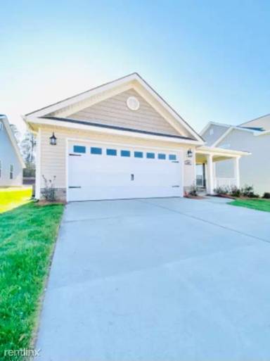 Main picture of 554 Schaver Loop