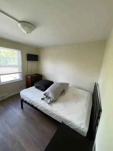 Main picture of 26237 Forest Blvd