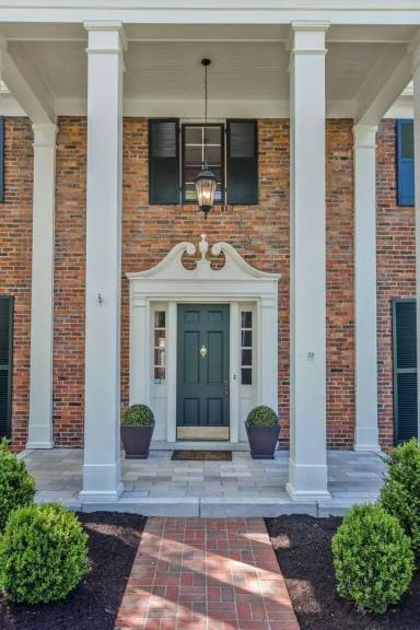 Main picture of 2433 Golf Club Ln