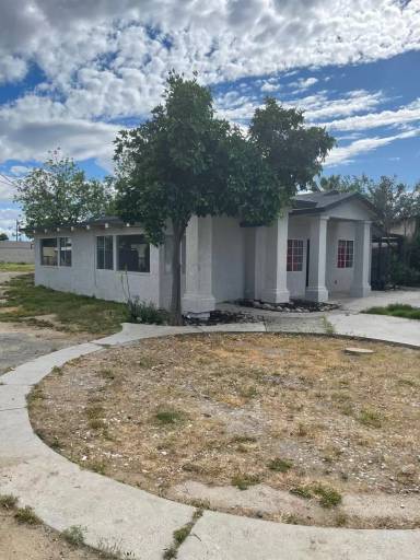 Main picture of 265 Hudson Dr
