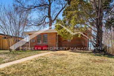 Main picture of 3025 N Fillmore St