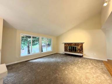 Main picture of 9300 SE 68th St