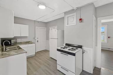 Main picture of 332 Hawkins St