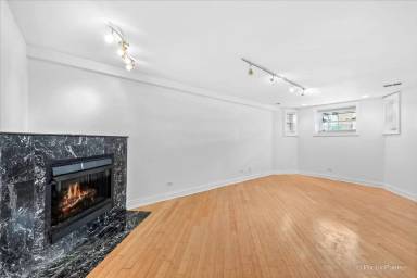 Main picture of 4516 S Vincennes Ave