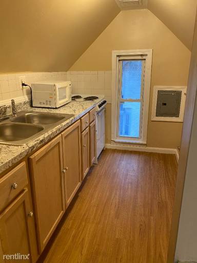 Main picture of 207 Lincoln St