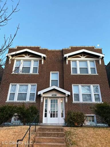 Main picture of 4226 Dewey Ave