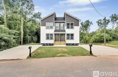 Main picture of 938 Logan St
