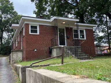 Main picture of 409 W Kingston Ave