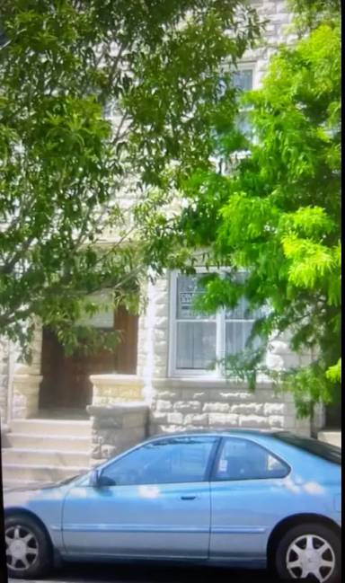 Main picture of 18 E Lafayette Ave