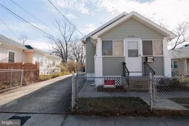 Main picture of 3100 17th St S