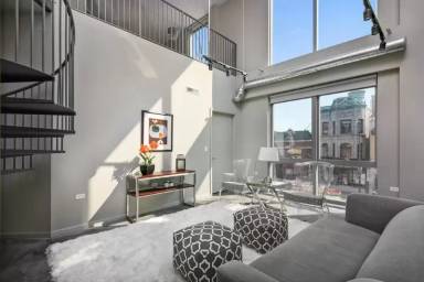 Main picture of 1238 N Milwaukee Ave