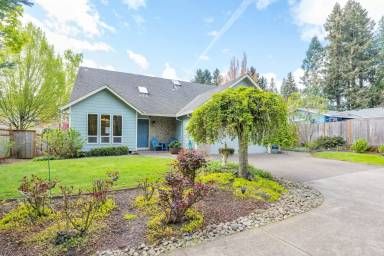 Main picture of 20245 SW Comanche Ter