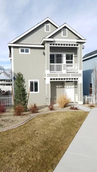 Main picture of 225 Brooksby Ln