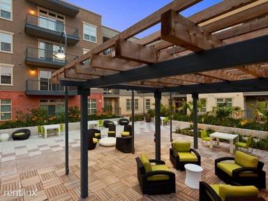 Main picture of Trove Southtown