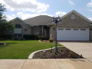 Main picture of 1715 SW 47th St