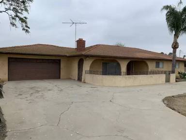 Main picture of 7192 Chino Ave