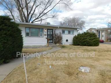 Main picture of 2044 Bunting Ave
