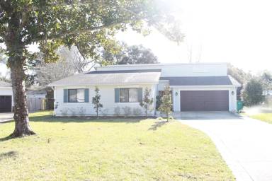 Main picture of 734 Saint Thomas Cv