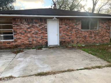 Main picture of 3216 Tuam St