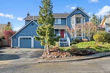 Main picture of 984 16th Ct
