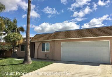 Main picture of 621 Carillo Cir