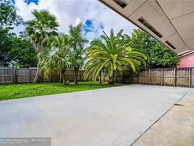 Main picture of 9966 SW 157th St