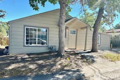 Main picture of 1496 W Alaska Pl