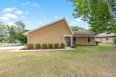 Main picture of 5001 SE 41st Ave