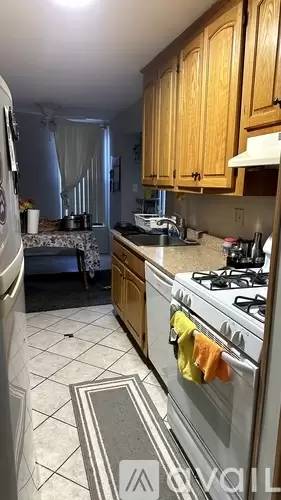 Main picture of 24 Shrewsbury Green Dr