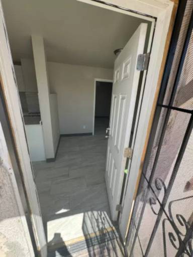 Main picture of 301 W 44th St