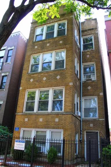 Main picture of 825 W Wolfram St