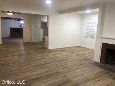 Main picture of 8366 Wilbur Ave
