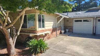 Main picture of 2033 Donald Dr